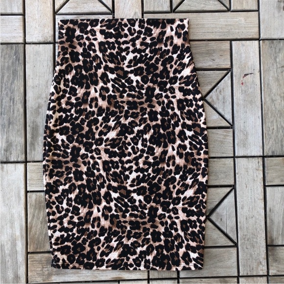 Lily White Leopard Pencil Skirt Size S - Picture 6 of 6